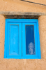 Moratinos: Blaues Fenster mit Buddhakopf