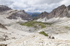 Italien, Sdtirol, Dolomiten: Der Blick von der Nivesscharte  die karge Berglandschaft 