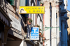 Venedig, Veneto, Italien: Schilder in der Calle Tintoretto Cannaregio